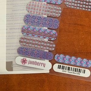 3/$25 Jamberry Royal Bliss Wrap